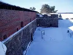 Courtine Nord et au fond le bastion Nordenskiöld.