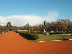 Le parc de l'ancien château Neudeck, à Świerklaniec, (Pologne).