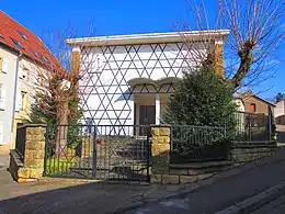 La synagogue.