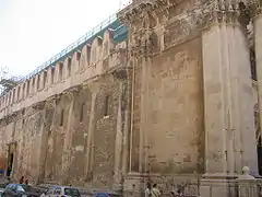 Colonnes doriques du temple d'Athéna, incluses dans le mur nord de la cathédrale de Syracuse.