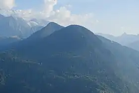 Vue depuis le nord de la tête Noire (à droite) et du Prarion (à gauche).