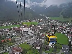 Cabine du Penkenbahn avec vue sur la station inférieure à Mayrhofen