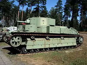 T-28 soviétique capturé par les Forces armées finlandaises.