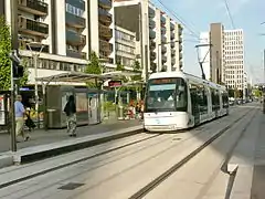 Aménagement d'une station standard de la ligne, Les Cholettes, avec son mobilier de station conçu par l'architecte Jean-Michel Wilmotte.