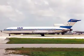 N88705, l'avion impliqué dans l'accident, ici à l'aéroport international de Miami en juillet 1989.