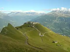 Le fort de la Platte (1 993 m) au km 56