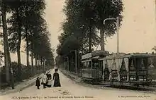 Le terminus du tramway, vers 1910, sur la route de Paris.