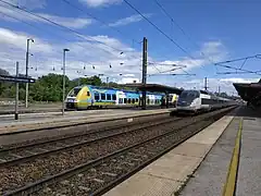 TER et TGV en gare de Châlons.