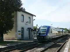 Desserte TER et voies en direction de Besançon.