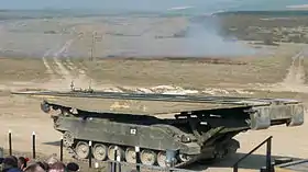 Image illustrative de l’article Titan Armoured Vehicle Launcher Bridge