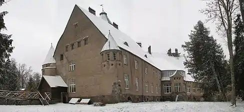 La façade arrière du château.