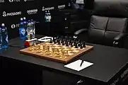 L'échiquier utilisé lors du championnat du monde d'échecs 2018.