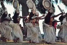 Danseuses tahitiennes