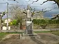 Le monument aux morts du village