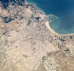Image satellite de la baie de Tanger, en haut à droite.