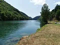 La retenue de la Jourdanie au bourg du Truel.