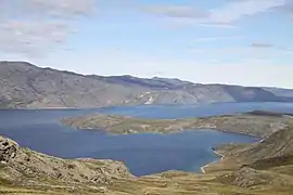 Rives du lac de Tasersuaq, à Kangerlussuaq.