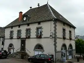 Mairie de Tauves.