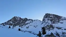 Cime de Tavels à gauche et tête de la Costasse à droite