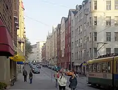 Tehtaankatu, une des principales rues du quartier d'Ullanlinna.