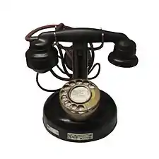 Téléphone « PTT24 », PTT 1942.