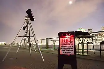 Observation des étoiles gratuite sur le quai 1 parrainé par l'Association des astronomes amateurs de New York