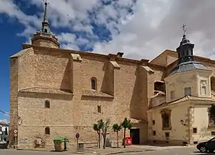 Chapelle de la Virgen del Rosario à droite