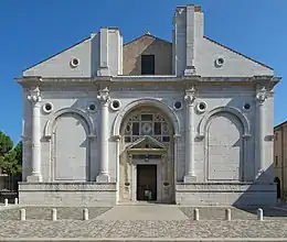 Façade du Temple Malatesta (1447-1460).