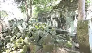 Photographies du temple cambodgien en ruine de  Beng Méaléa