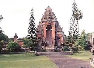 Temple à Candikuning