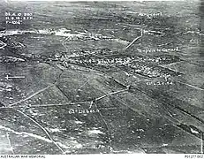 Vue aérienne des environs du village en octobre 1918.