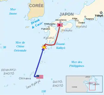 Carte du sud du Japon montrant la trajectoire vers le sud des forces japonaises et celle vers le nord des forces américaines.