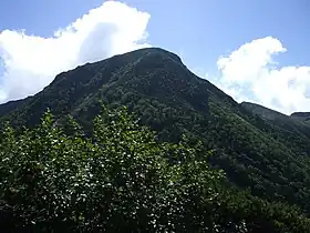 Vue du mont Tengu depuis l'ouest.