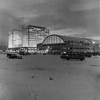 Le Palais du tennis et l'Autotalo en 1958.