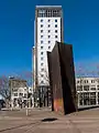 Art public par l'artiste Richard Serra, sculpture en acier, gare de Bochum en Allemagne