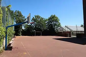 Terrain de basket.