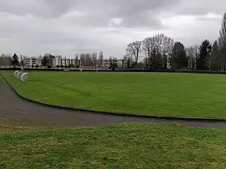 Terrain de football du parc du château Gaillard.