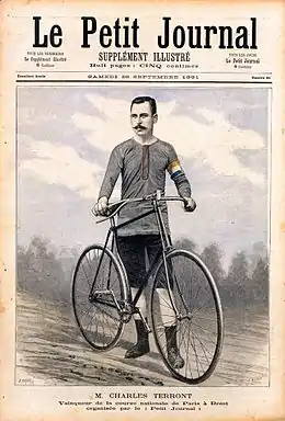Une d'un journal de 1891 : sous le nom du jounal, un dessin montre un cycliste tenant sa bicyclette.