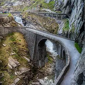 Les deuxième et troisième ponts du Diable en 2016.