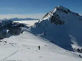 Le sommet de Teysachaux depuis la crête de Moléson