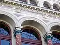 Façade de du théâtre de la Gaîté-Lyrique où est inscrit l’ancien nom de l’établissement : THÉATRE DE LA GAITÉ (les accents circonflexes manquent sur Î et sur Â).