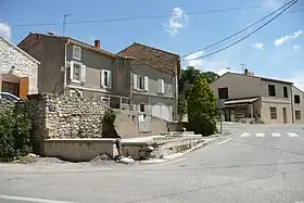 Le village de Théziers