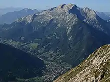 La vallée de Thônes et la Tournette depuis le mont Lachat 2 351 mètres.