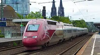 Thalys traversant la gare de Cologne Messe/Deutz.