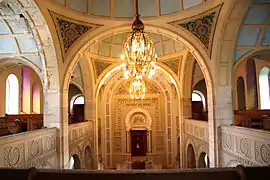 Intérieur de la synagogue.