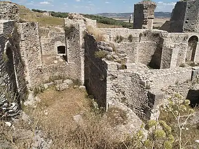 Vestiges des thermes.