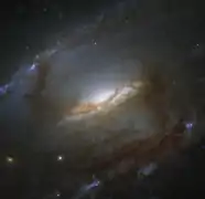 Le centre de NGC 5792 par le télescope spatial Hubble.