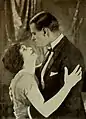 Anna Lehr et Charles Meredith, dans le film Le berceau (en), en 1922.