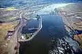 Barrage de The Dalles sur la Columbia entre les états de Washington (à droite) et de l'Oregon (à gauche), 2008.