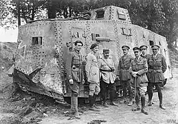 Tank allemand pris près de Villers-Bretonneux le 24 avril 1918, pendant l'Offensive du printemps, à Saleux le 18 mai 1918.